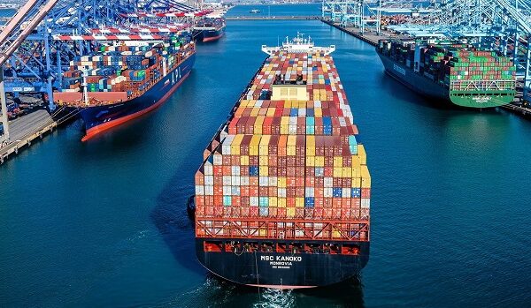 Vì sao vận tải hàng hóa bằng đường biển lại có chi phí thấp?